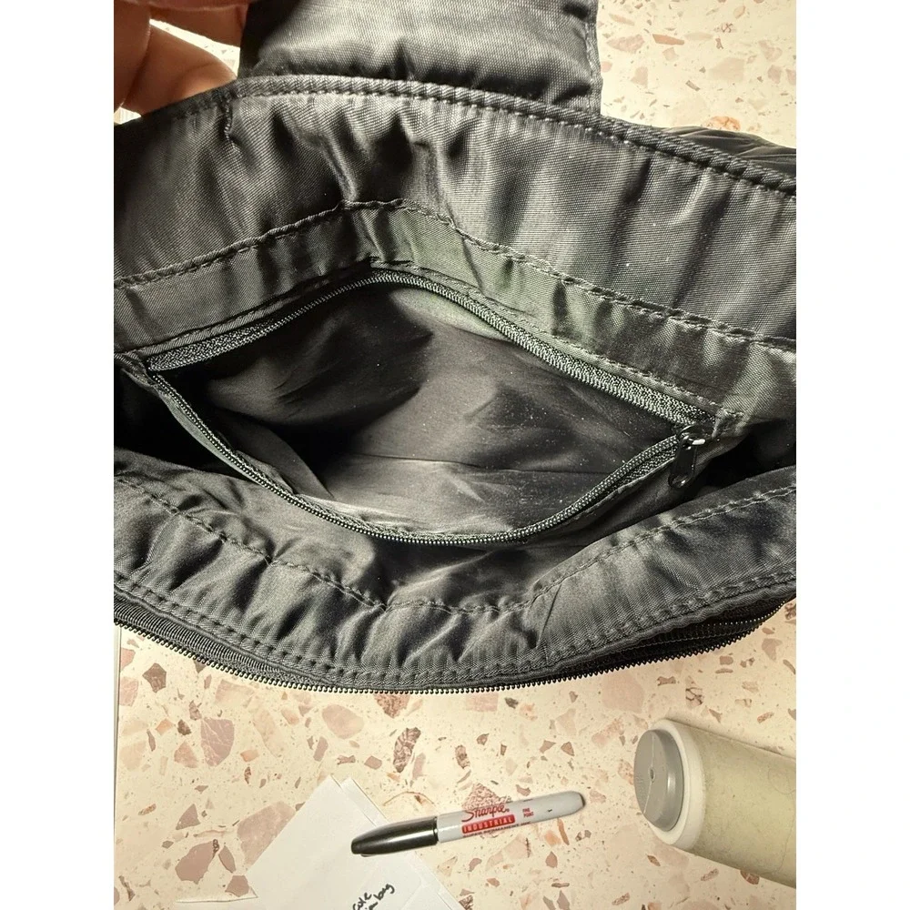 Kenneth Cole Reaction Black Nylon Messenger Bag Crossbody Laptop‎ Travel